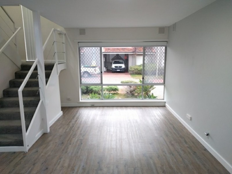 4/18 Selsey Way, Balga WA 6061