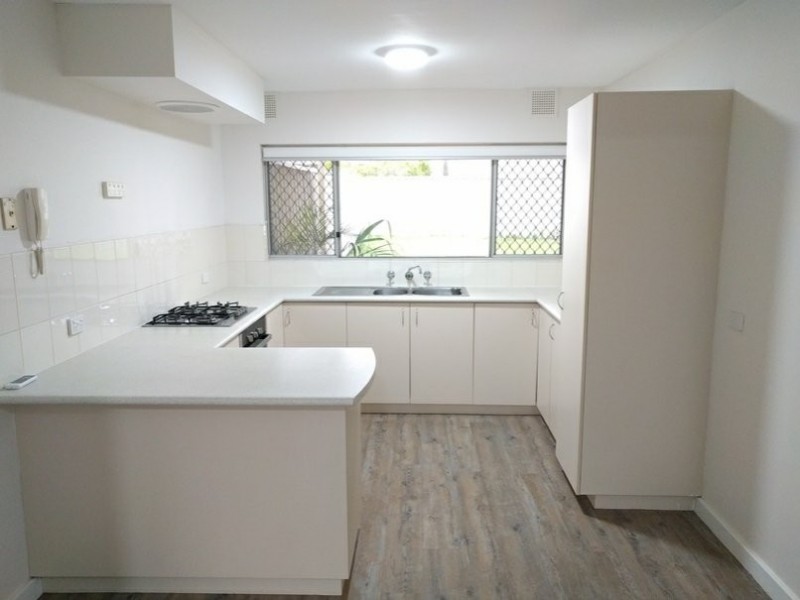 4/18 Selsey Way, Balga WA 6061