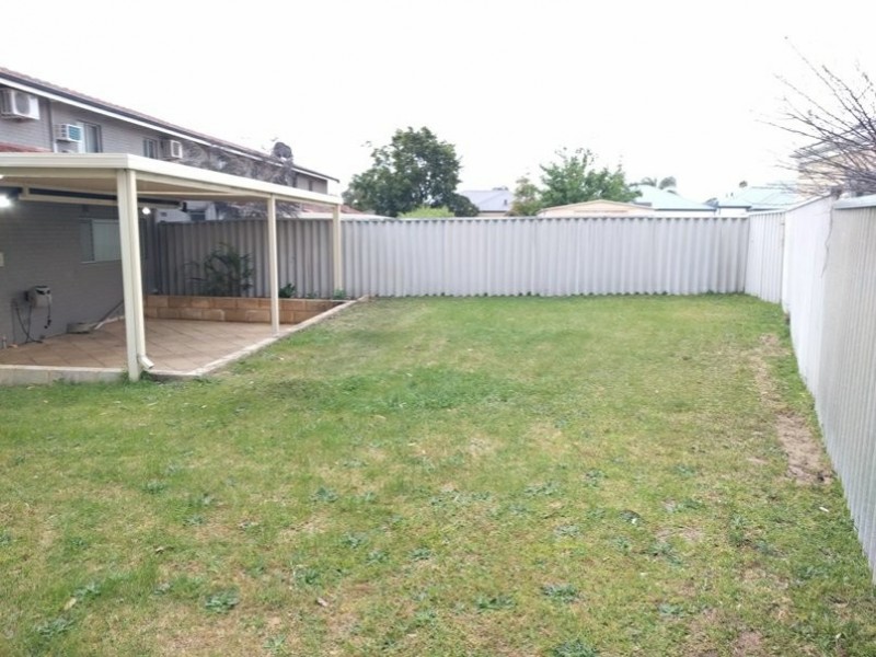 4/18 Selsey Way, Balga WA 6061