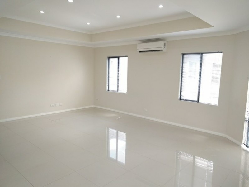 16C Kingsfold Street, Balga WA 6061