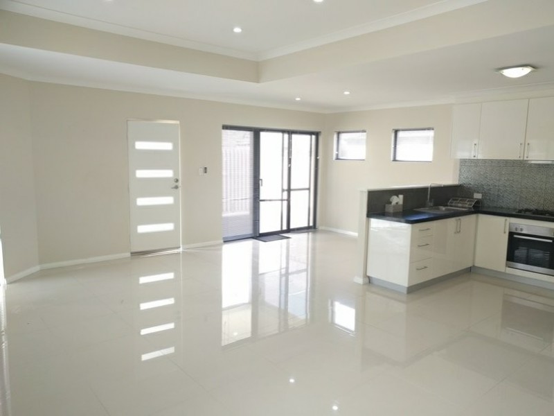 16C Kingsfold Street, Balga WA 6061