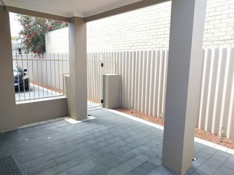 16C Kingsfold Street, Balga WA 6061