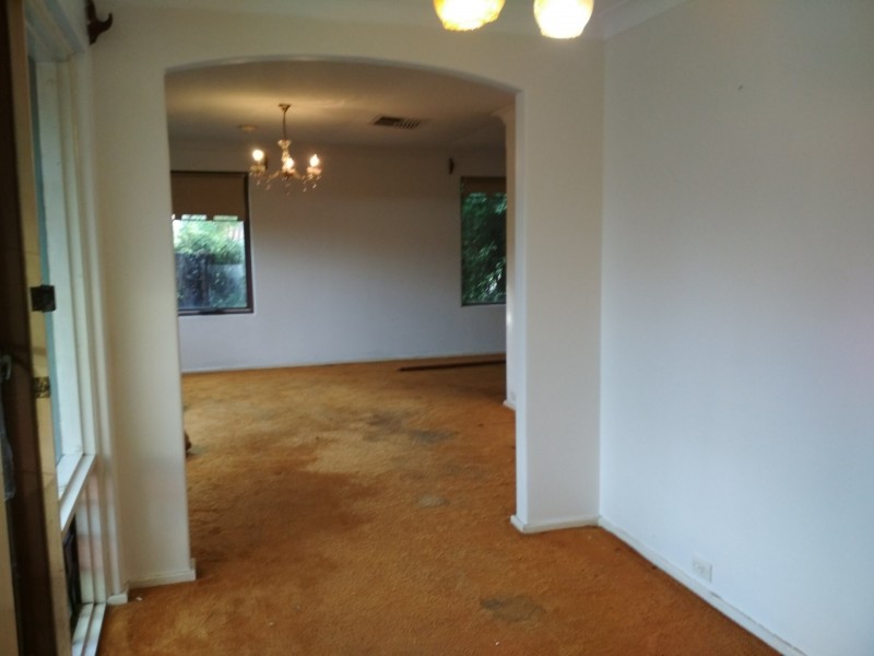 7 Oak Tree Court, Langford WA 6147