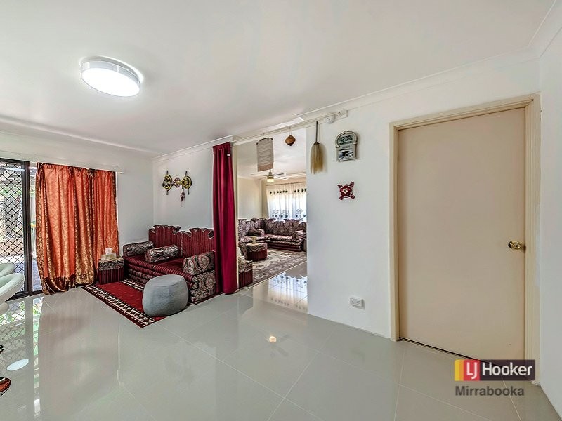 100 Apple Blossom Dr, Mirrabooka WA 6061