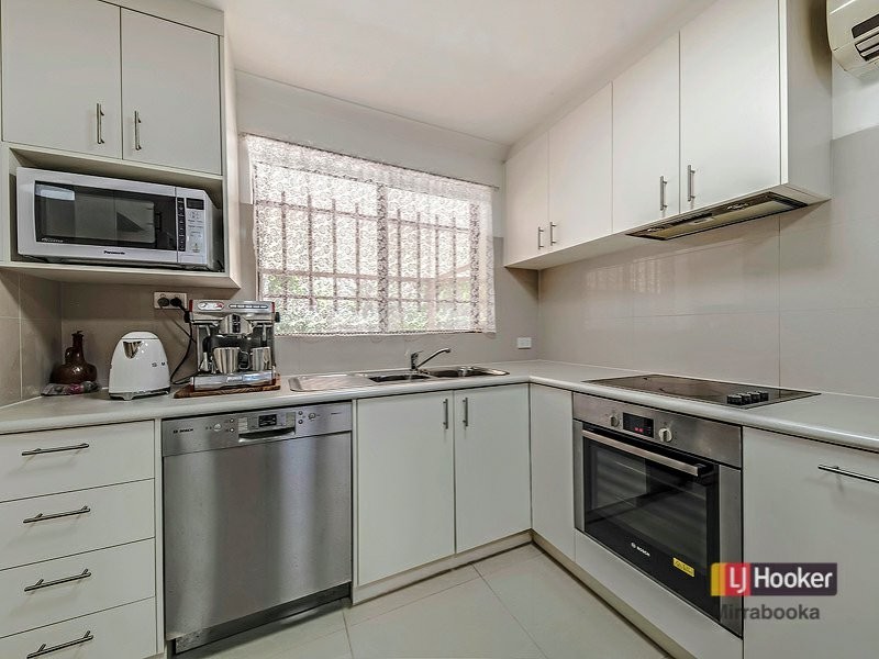 100 Apple Blossom Dr, Mirrabooka WA 6061