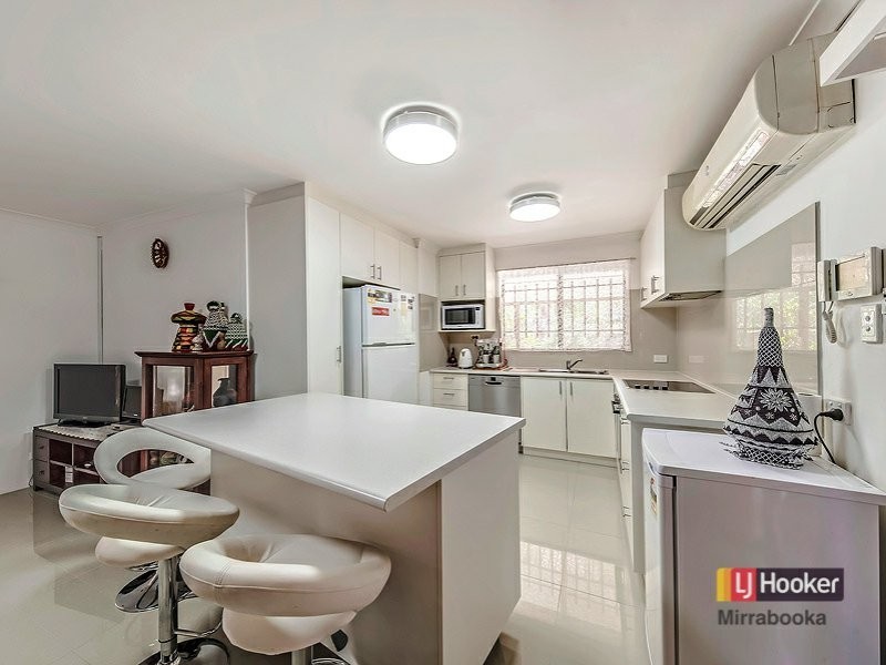 100 Apple Blossom Dr, Mirrabooka WA 6061