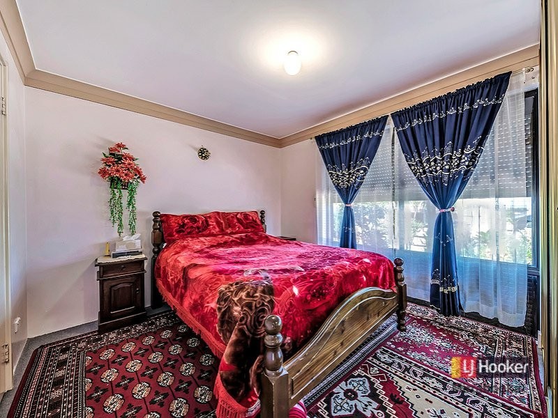 100 Apple Blossom Dr, Mirrabooka WA 6061