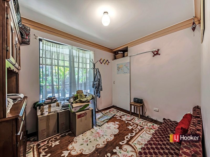 100 Apple Blossom Dr, Mirrabooka WA 6061