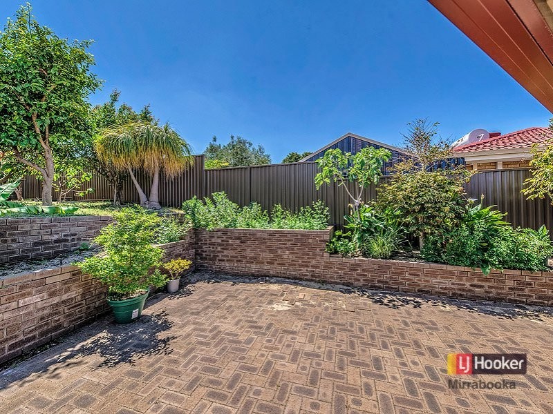 100 Apple Blossom Dr, Mirrabooka WA 6061