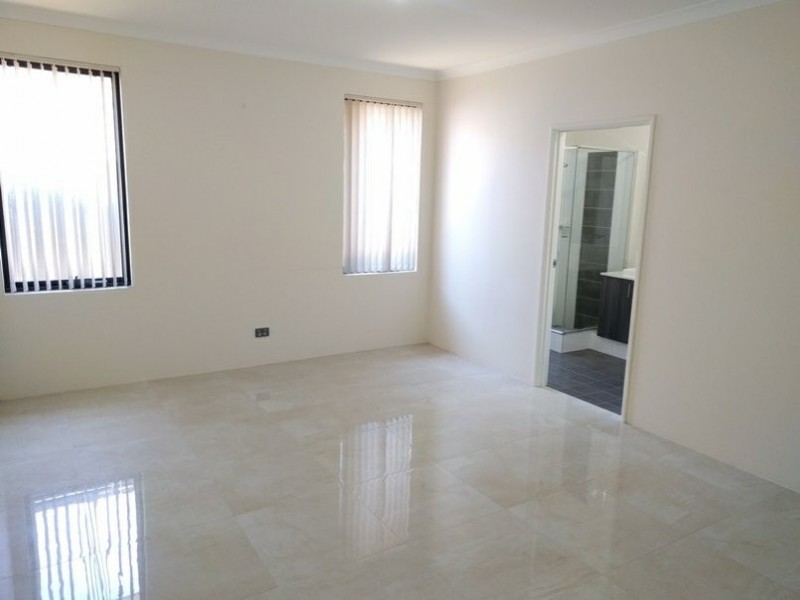 2 Limetta Grove, Landsdale WA 6065