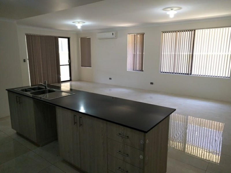 2 Limetta Grove, Landsdale WA 6065