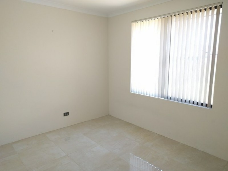 2 Limetta Grove, Landsdale WA 6065