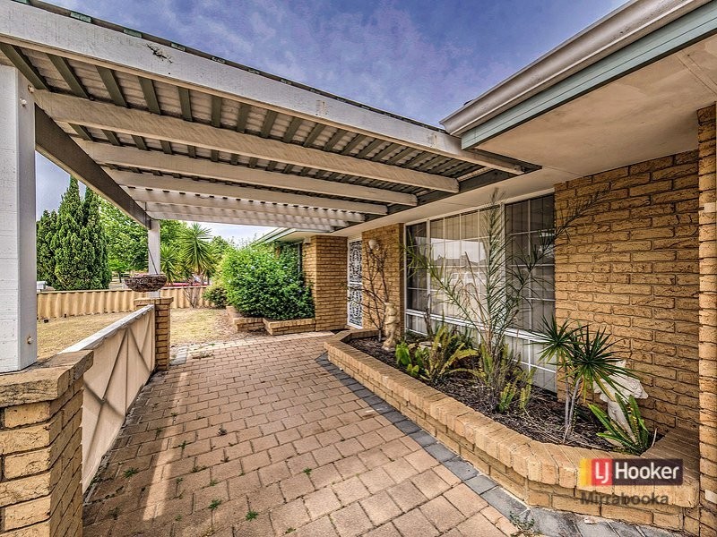 20 Hamelin Dr, Ballajura WA 6066