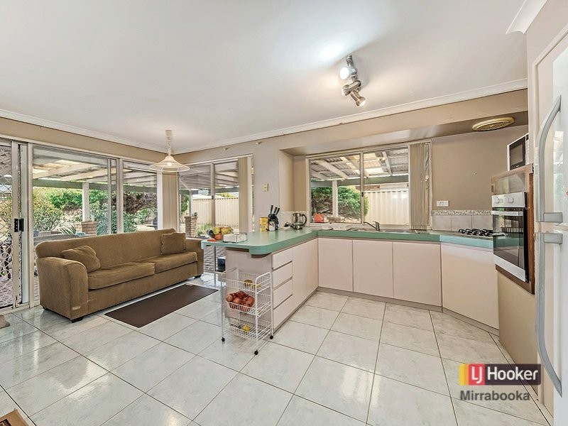 20 Hamelin Dr, Ballajura WA 6066