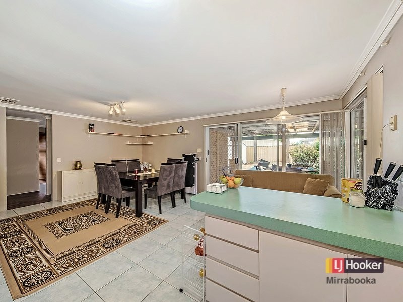 20 Hamelin Dr, Ballajura WA 6066