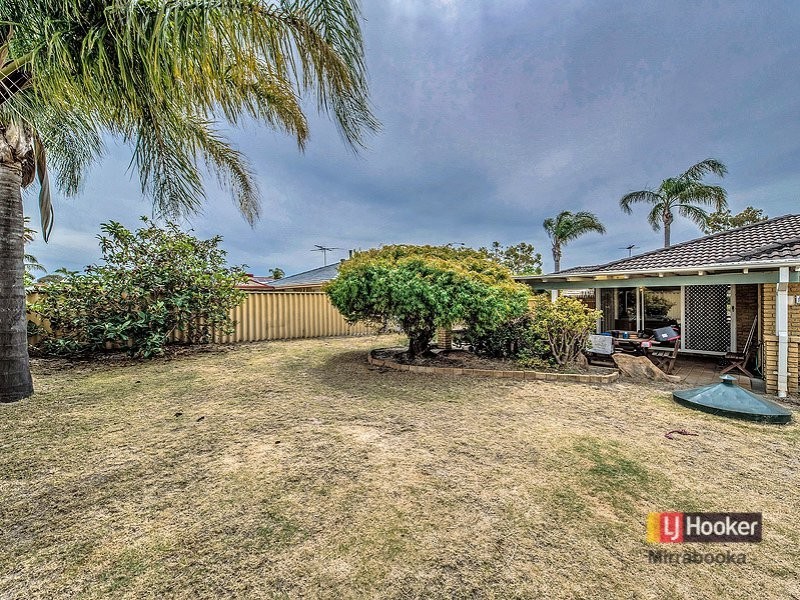 20 Hamelin Dr, Ballajura WA 6066