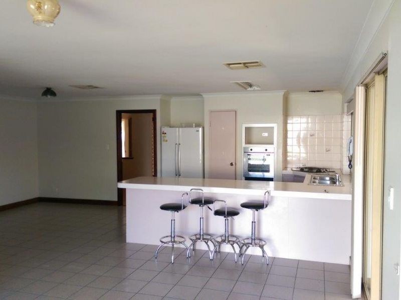 8 Caffrum Green, Mirrabooka WA 6061