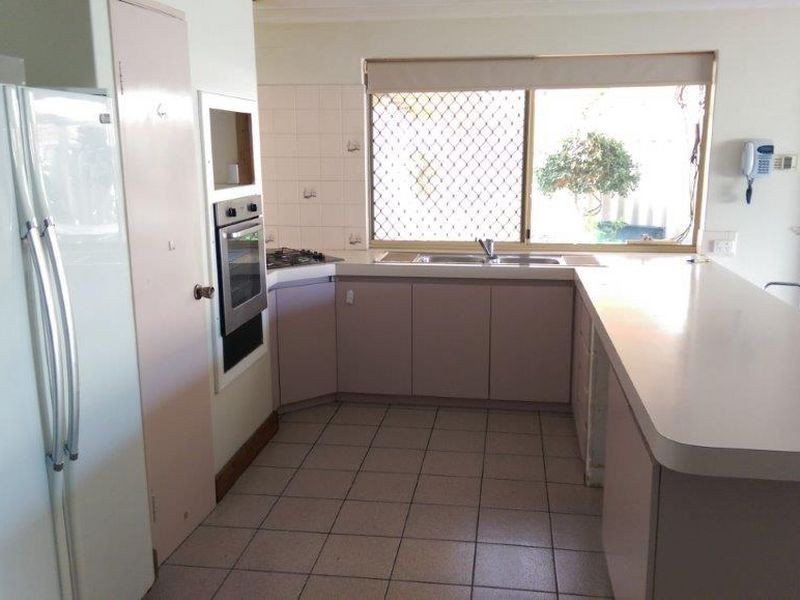 8 Caffrum Green, Mirrabooka WA 6061
