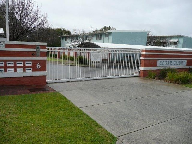 6/6 Seaton Place, Girrawheen WA 6064