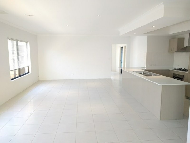 14 Hoypoy Gardens, Darch WA 6065