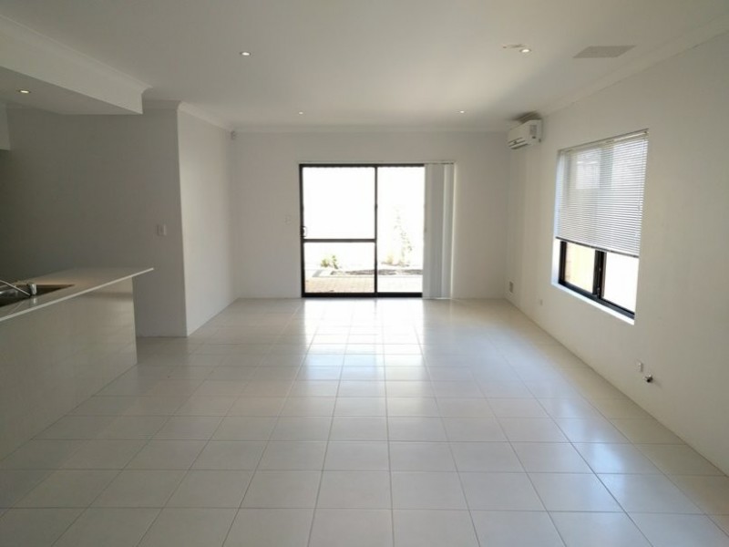 14 Hoypoy Gardens, Darch WA 6065