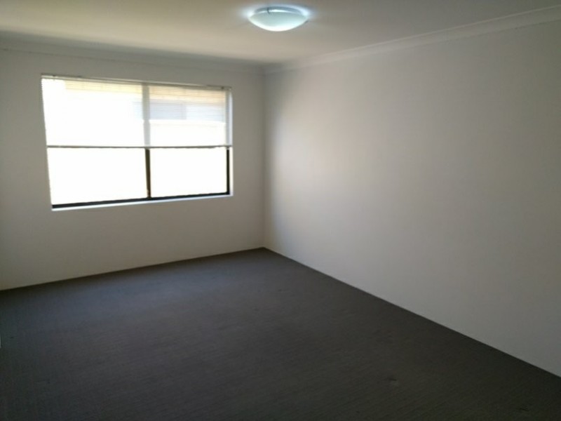 14 Hoypoy Gardens, Darch WA 6065