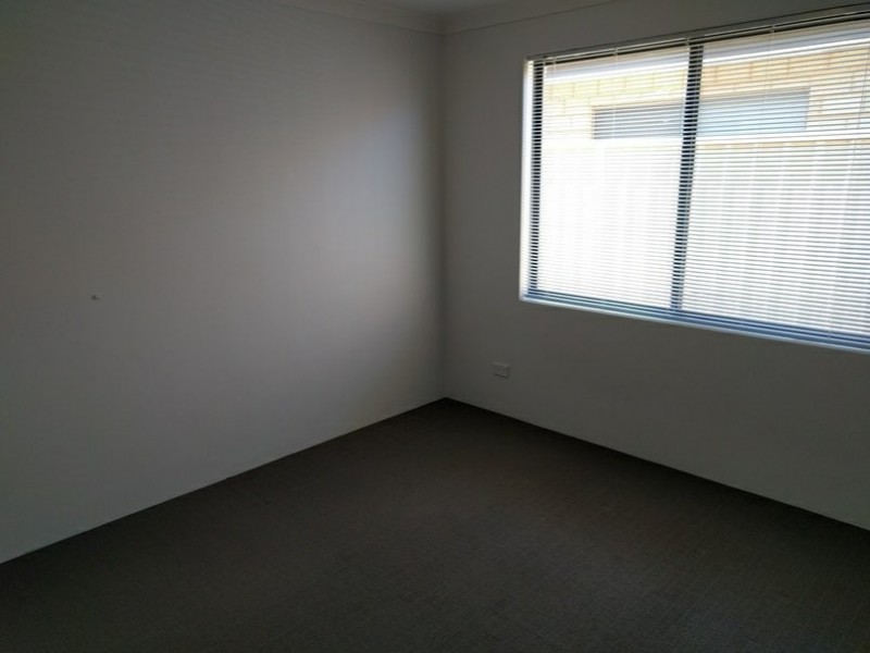 14 Hoypoy Gardens, Darch WA 6065