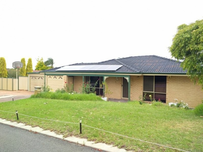 10 Chataway Road, Girrawheen WA 6064