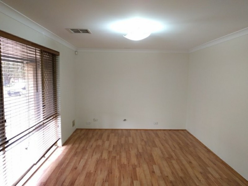 10 Chataway Road, Girrawheen WA 6064