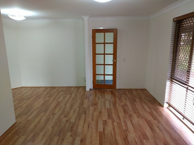 10 Chataway Road, Girrawheen WA 6064