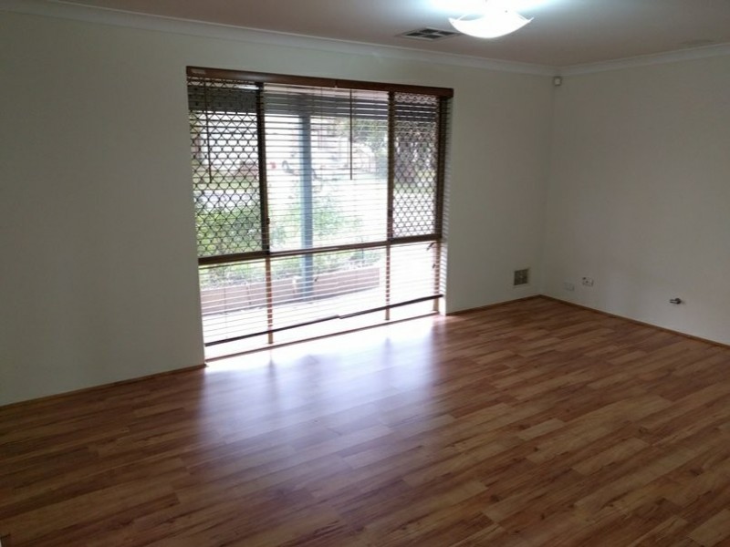 10 Chataway Road, Girrawheen WA 6064