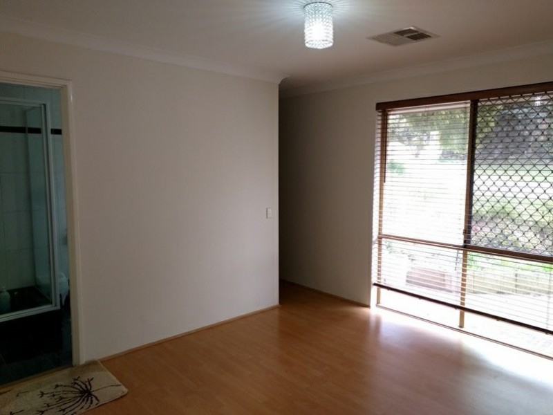 10 Chataway Road, Girrawheen WA 6064