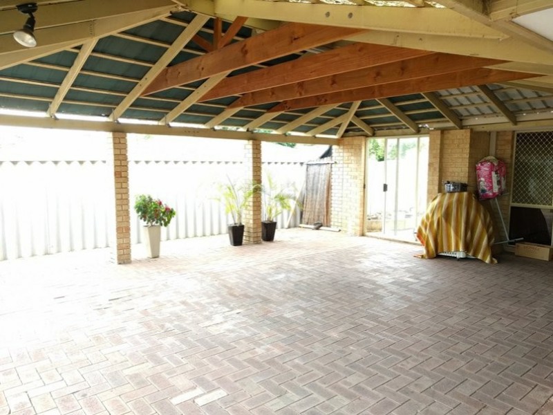 10 Chataway Road, Girrawheen WA 6064