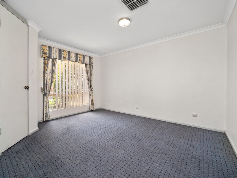 14 Aussat Dr, Eden Hill WA 6054