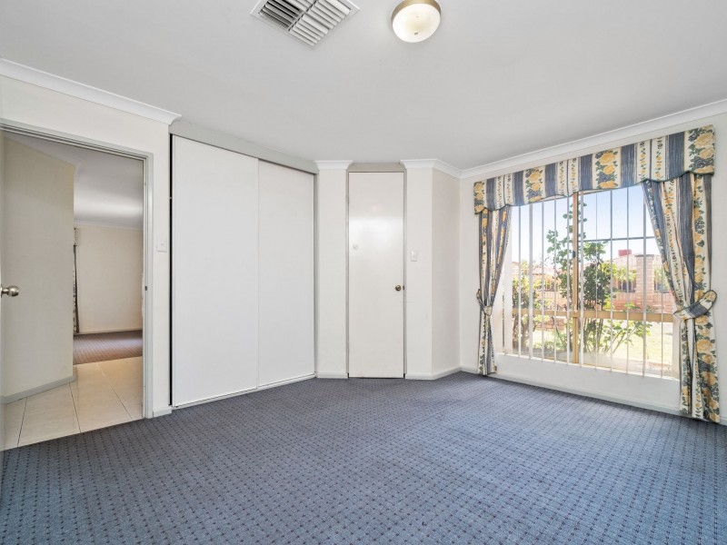 14 Aussat Dr, Eden Hill WA 6054