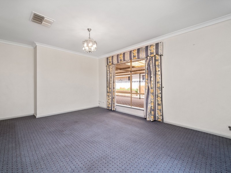 14 Aussat Dr, Eden Hill WA 6054
