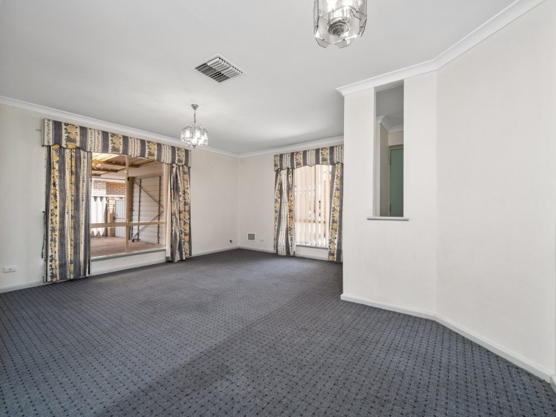 14 Aussat Dr, Eden Hill WA 6054