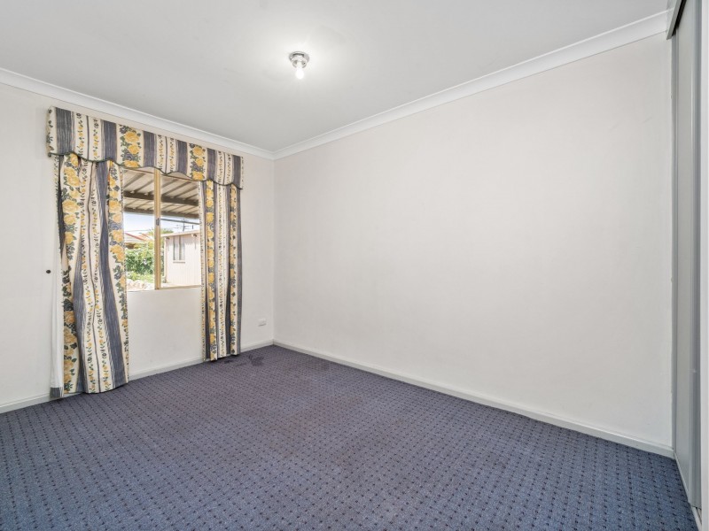 14 Aussat Dr, Eden Hill WA 6054