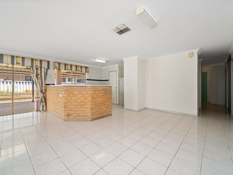 14 Aussat Dr, Eden Hill WA 6054