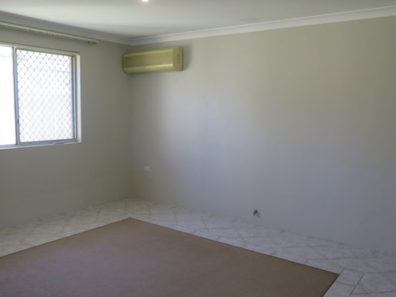 4 Gibb Crescent, Westminster WA 6061