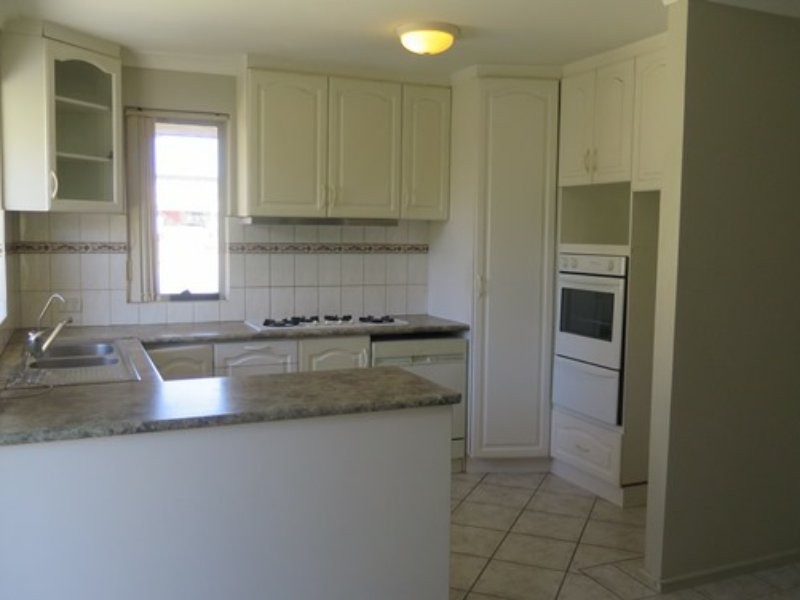 4 Gibb Crescent, Westminster WA 6061