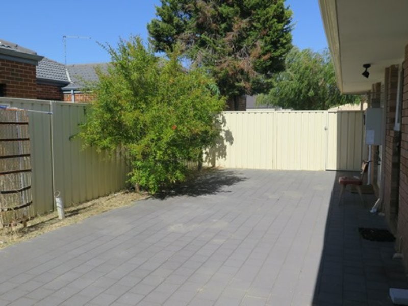 4 Gibb Crescent, Westminster WA 6061