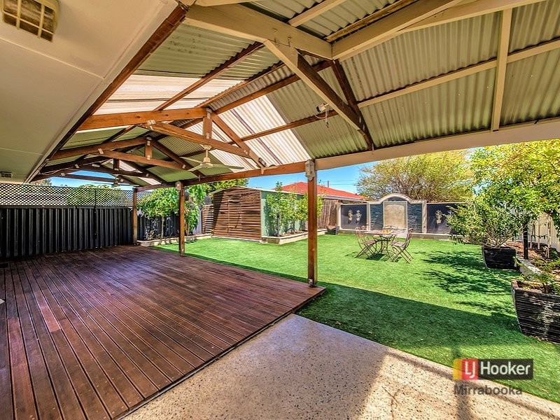 8 Woodall Street, Dianella WA 6059