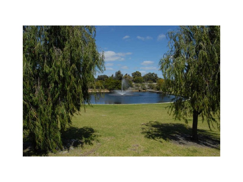 30 Fairywren Drive, Beechboro WA 6063