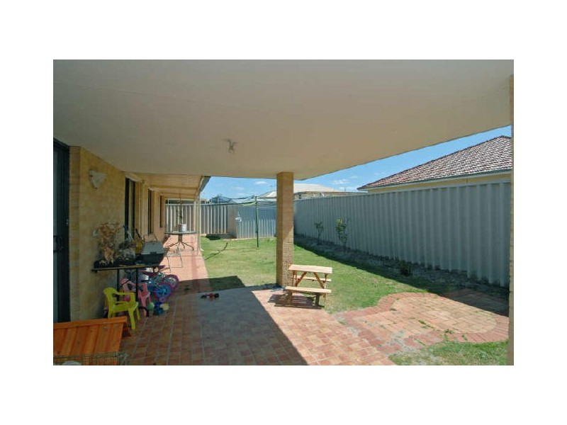 30 Fairywren Drive, Beechboro WA 6063