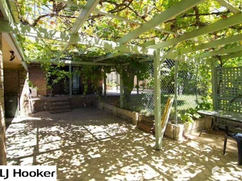 1 Varina Court, Alexander Heights WA 6064