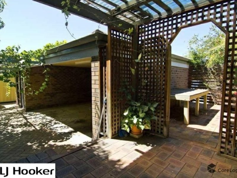 1 Varina Court, Alexander Heights WA 6064