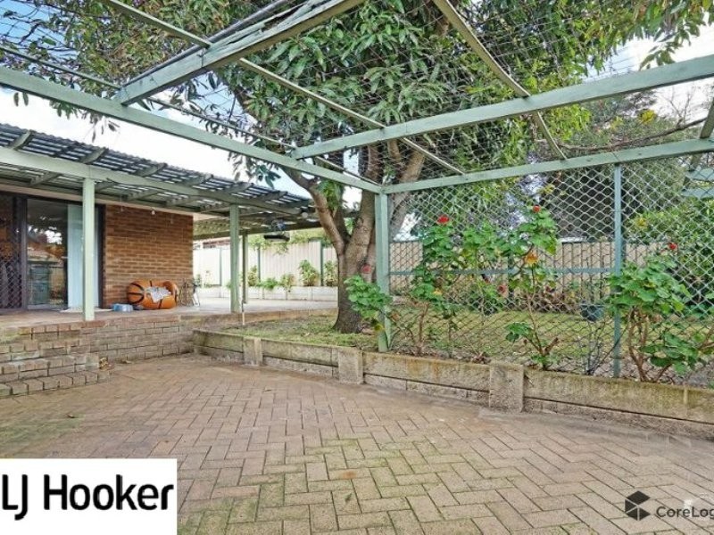 1 Varina Court, Alexander Heights WA 6064