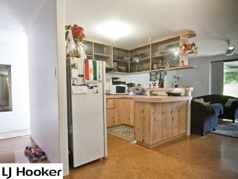 1 Varina Court, Alexander Heights WA 6064