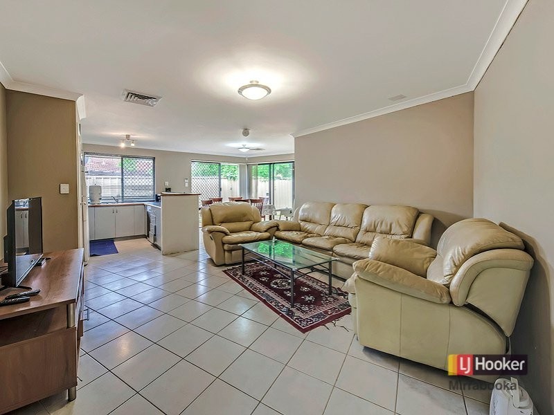 32 Gibb Crescent, Westminster WA 6061